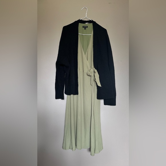 Comfy cozy black sweater - Picture 4 of 5